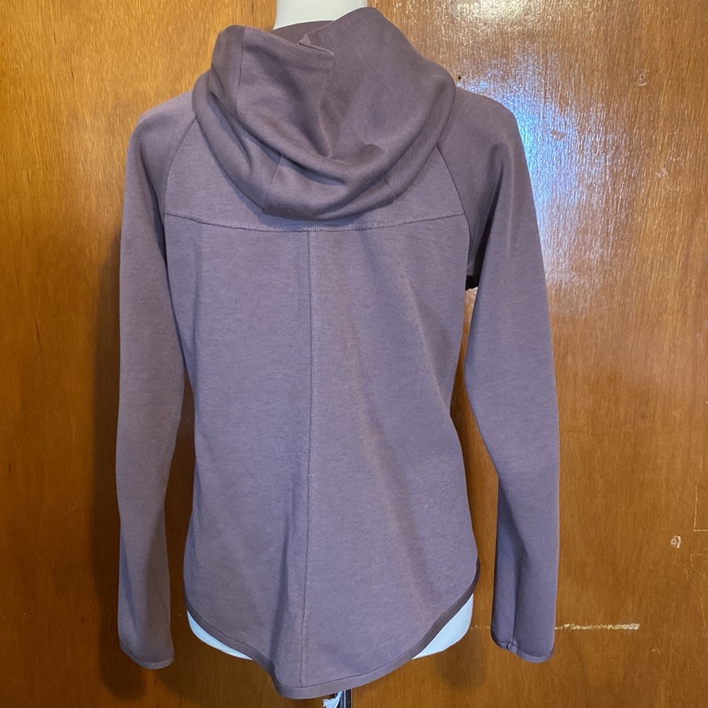 Nike Tech Set - Picture 5 of 7